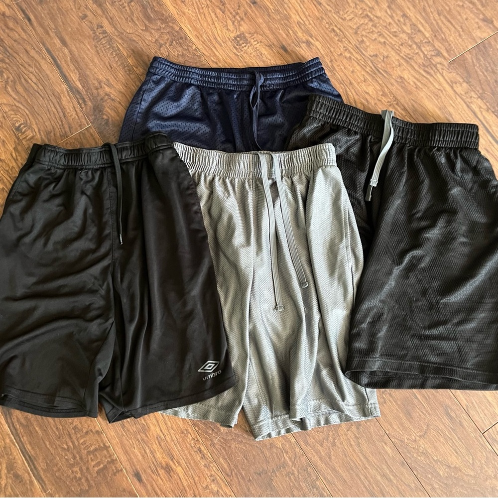 4 Boy’s Small (28-30) Athletic Shorts. Starter, Umbro and Athletic Works.